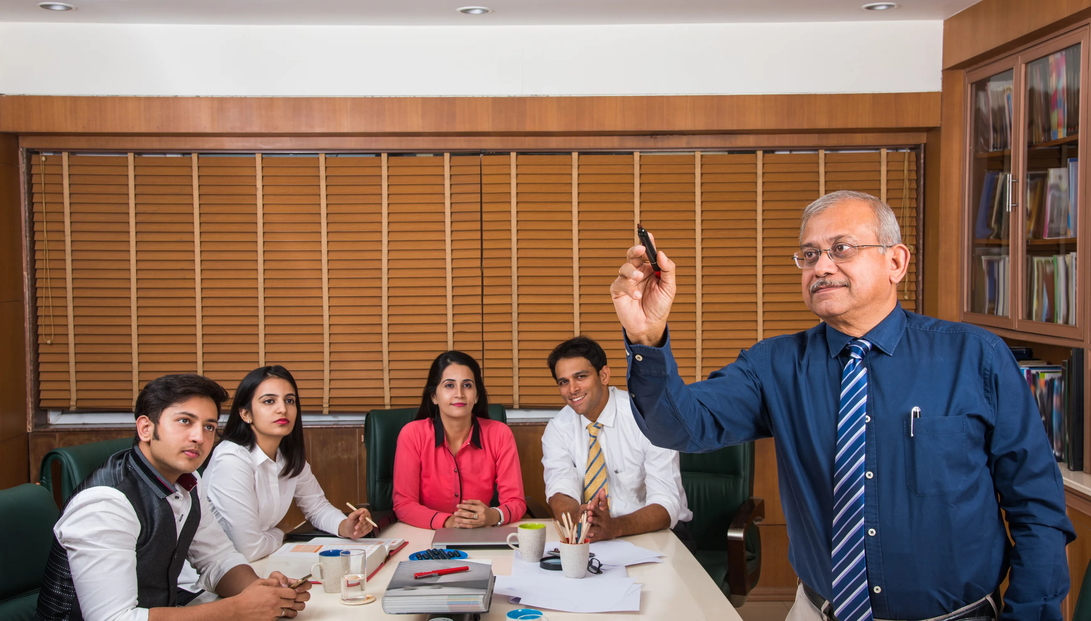 Here's How Businesses Thrive With the Leadership Experience of Retired Indian Government Officers